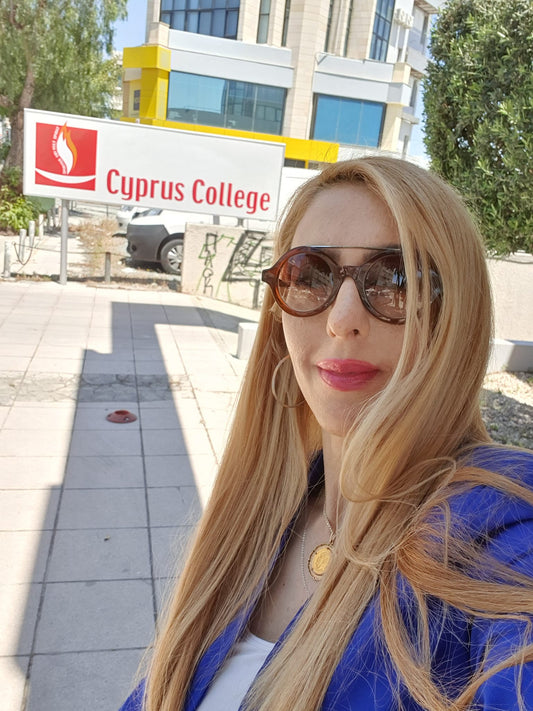 Παρουσίαση σε φοιτήτριες αισθητικής στο Cyprus College!